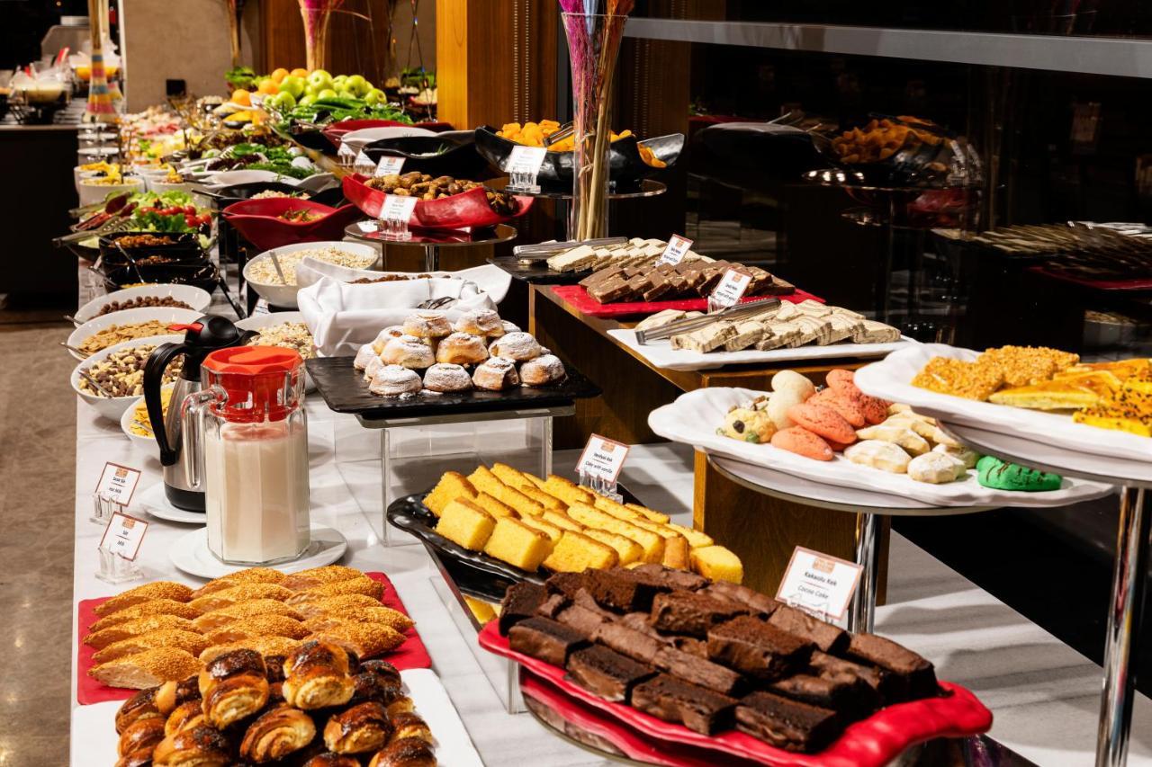 Demiray Hotel Old City Istanbul Exterior foto A dessert buffet