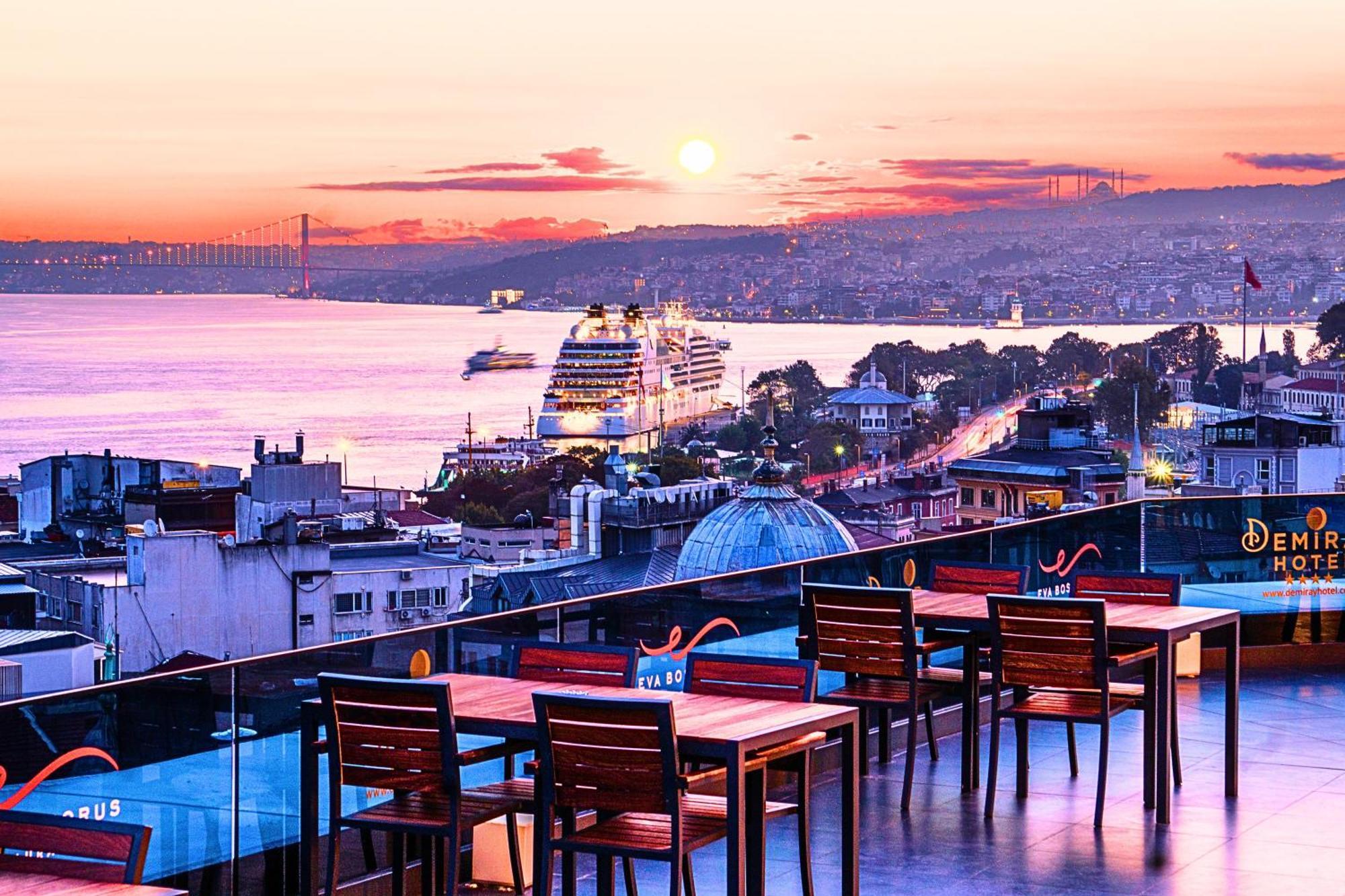 Demiray Hotel Old City Istanbul Exterior foto View from the rooftop